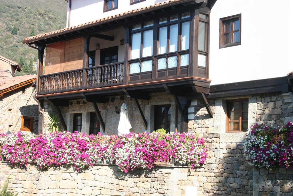 Apartamentos Casa De La Abuela Potes Exteriör bild