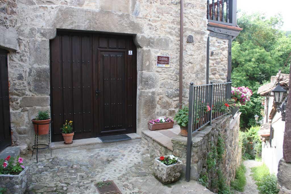 Apartamentos Casa De La Abuela Potes Exteriör bild